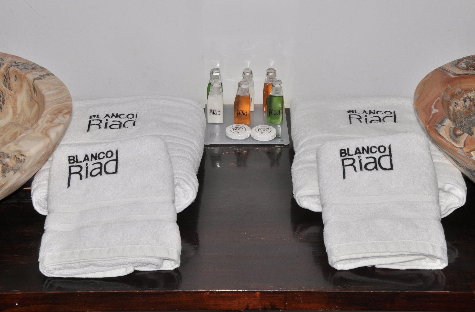 Hotel Blanco Riad Tétouan Buitenkant foto