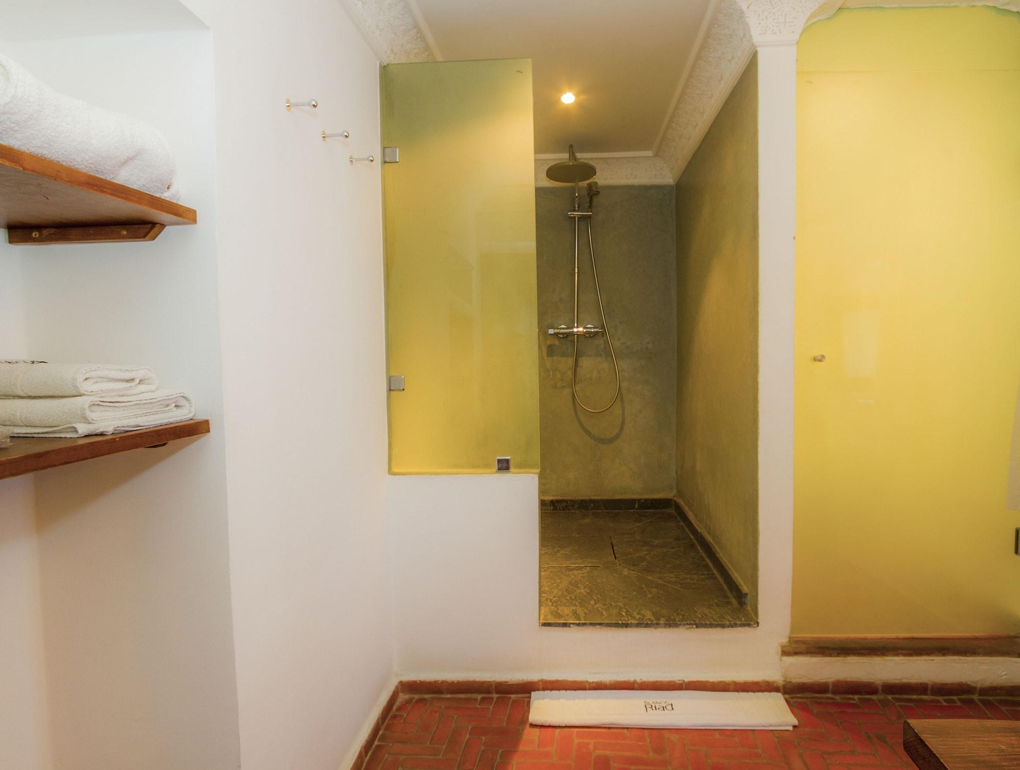 Hotel Blanco Riad Tétouan Buitenkant foto