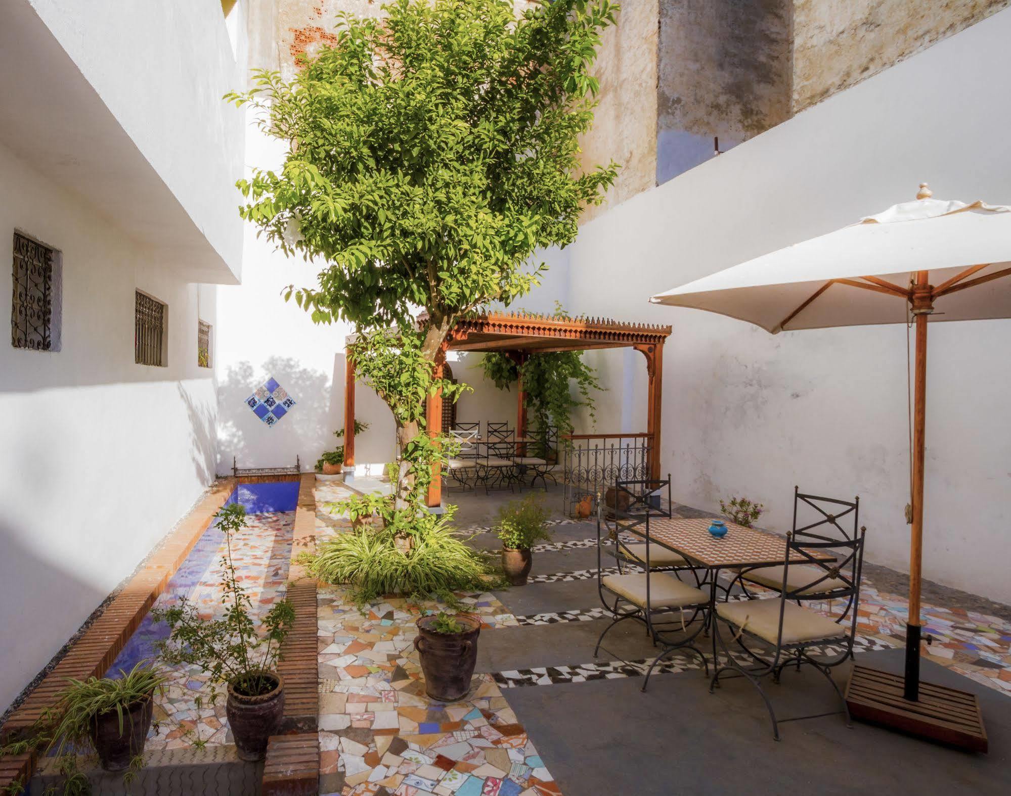 Hotel Blanco Riad Tétouan Buitenkant foto
